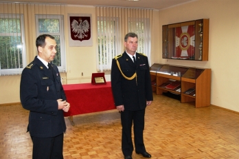 Uroczysty apel związany z odejściem na zaopatrzenie emerytalne funkcjonariusza JRG - 2 KM PSP w Koszalinie